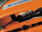 Husqvarna 562XP 18" Chainsaw Professional w/ 6-Pack Oil & Extra Chain - Image 5