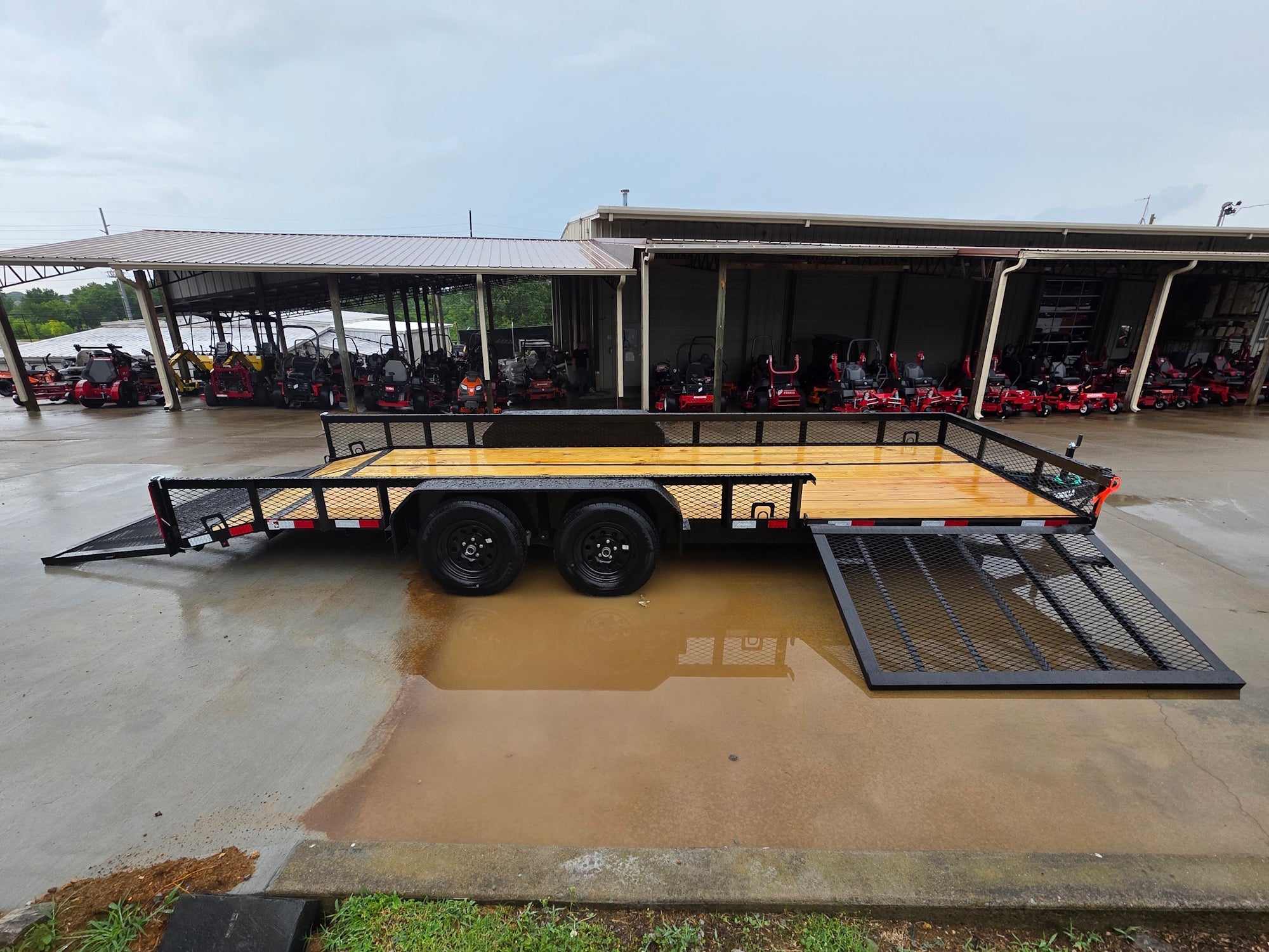 7x20 Dovetail Utility Trailer with 1ft Mesh Side Gate (2) 3,500lb Axles 7K GVWR - Image 14