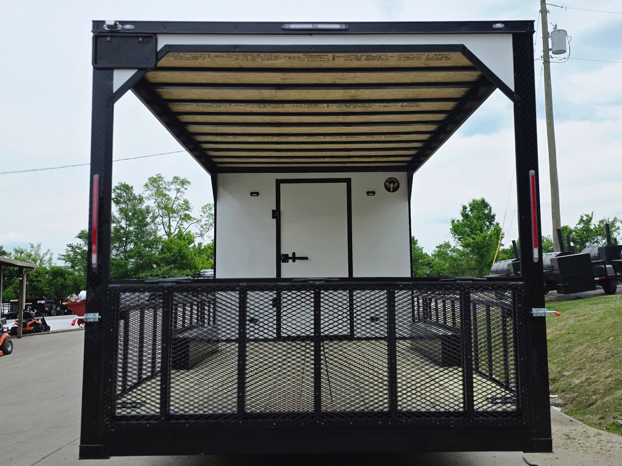 8.5'X24' White Hybrid Enclosed Trailer W/ Roof Covered Deck and Gen box (2)7,000lb Axles - Image 4
