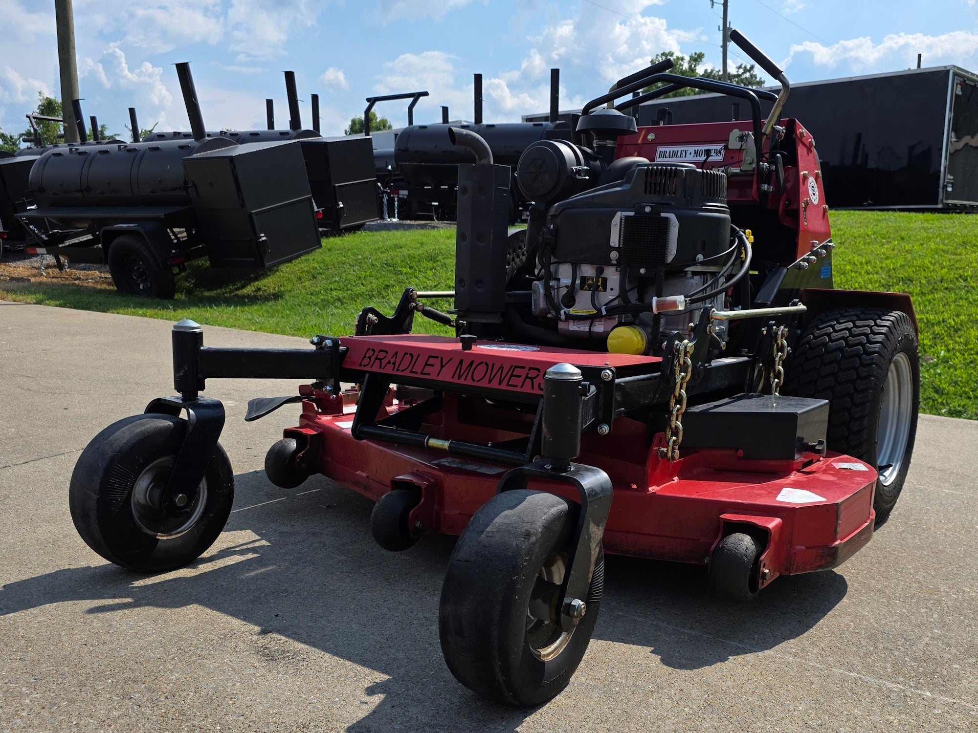Used Bradley 52SC-BS26 52" Stand On Compact Zero Turn Mower (0569) - Image 3
