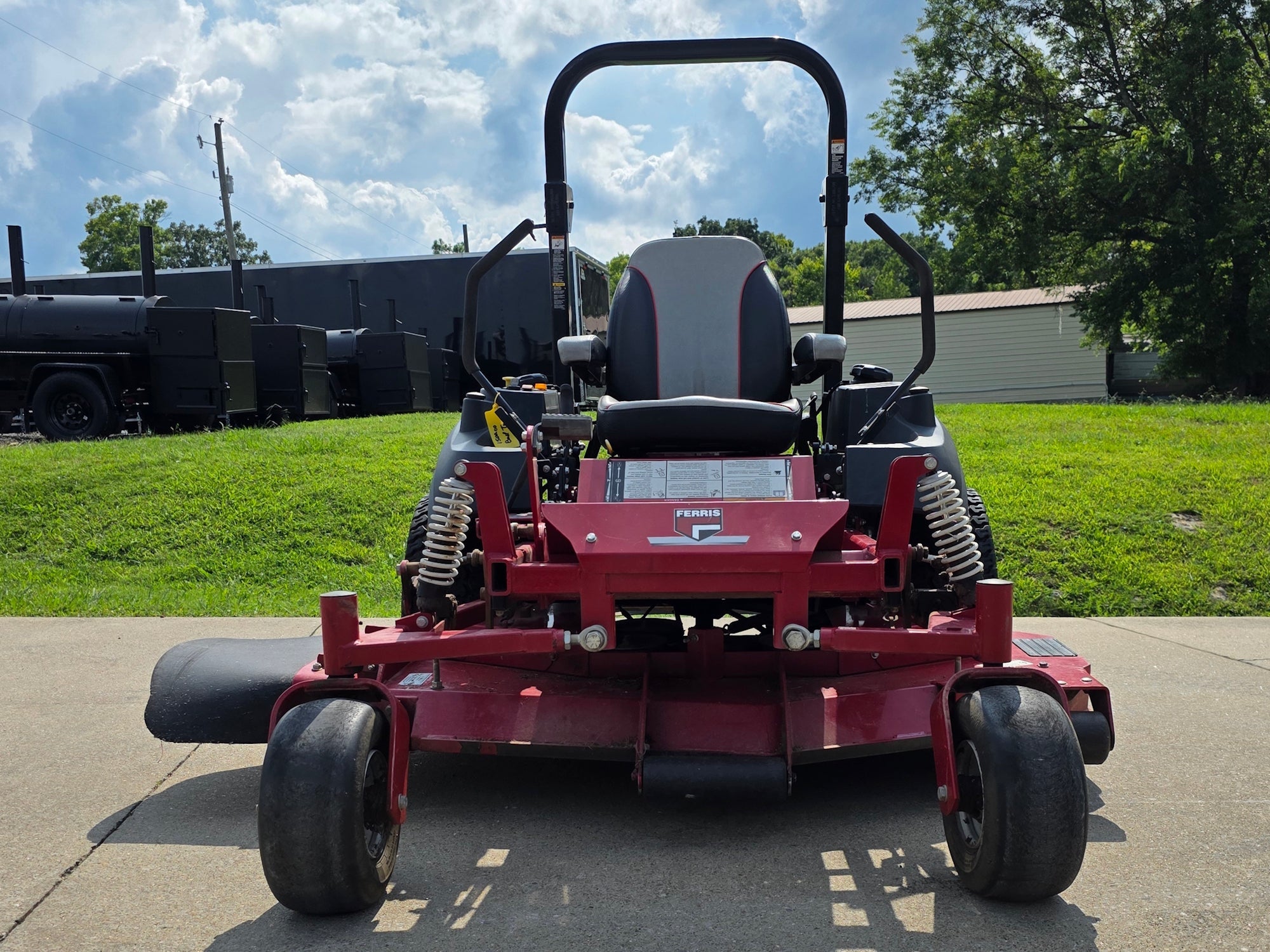Used Ferris IS3100Z 61" Zero Turn Mower 775.9HR (6539) - Image 2