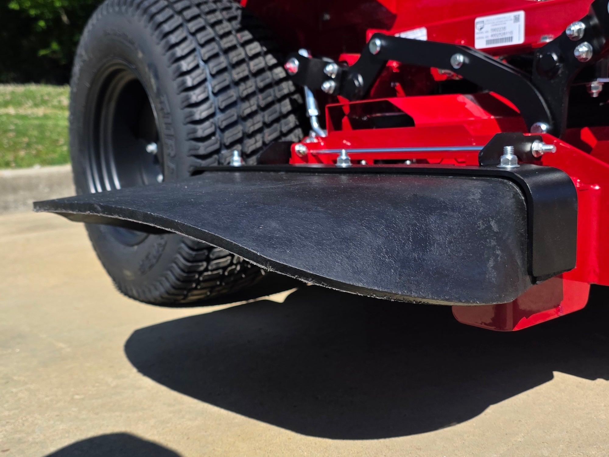 Ferris SRS Z2 5902235 Stand On 52" Zero Turn Mower 30.5HP KAW With Suspension - Image 18