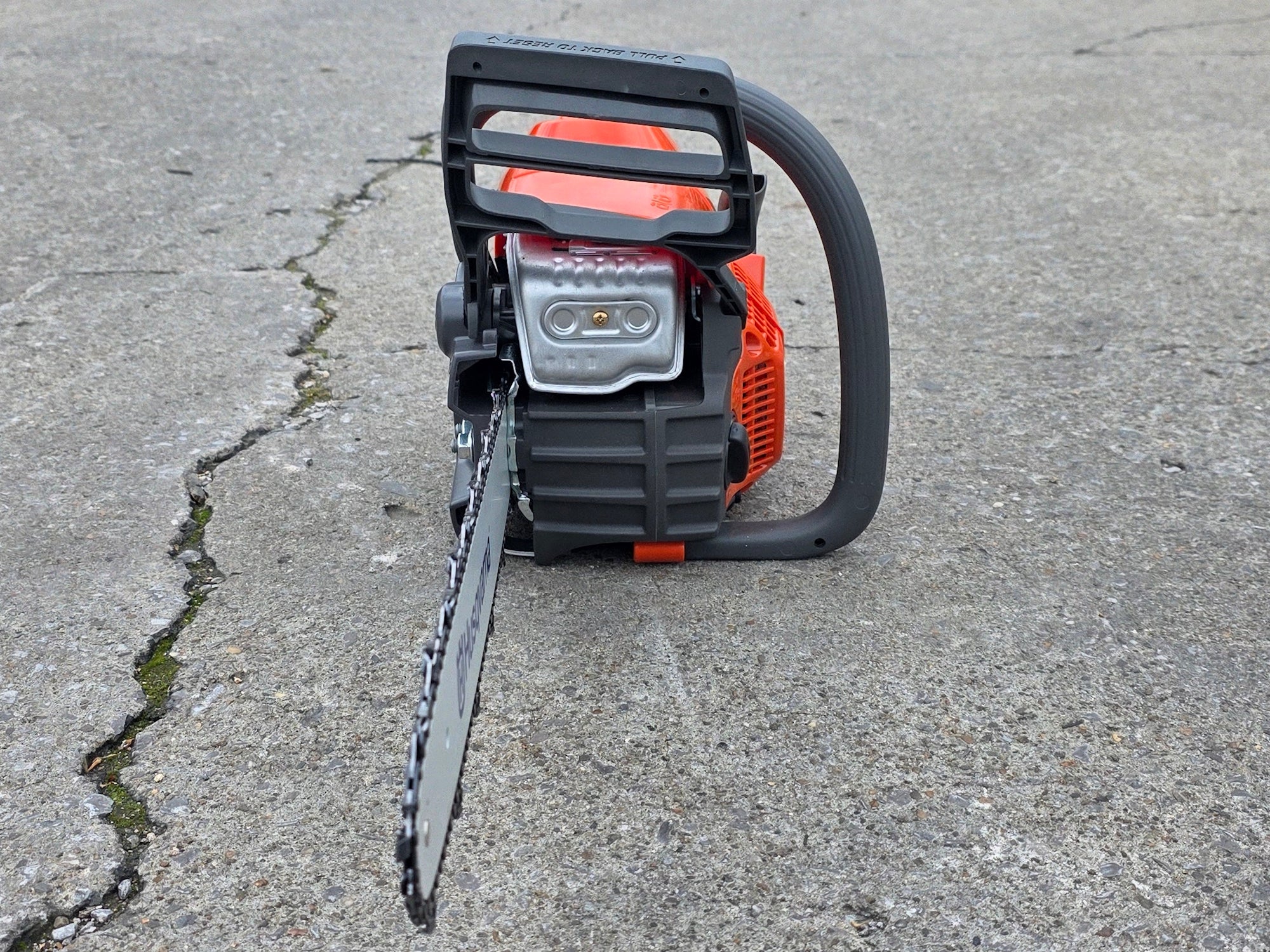 Husqvarna 130 Gas Powered 16" Chainsaw .050 Gauge - Bar & Chain Included (Unboxed) - Image 2
