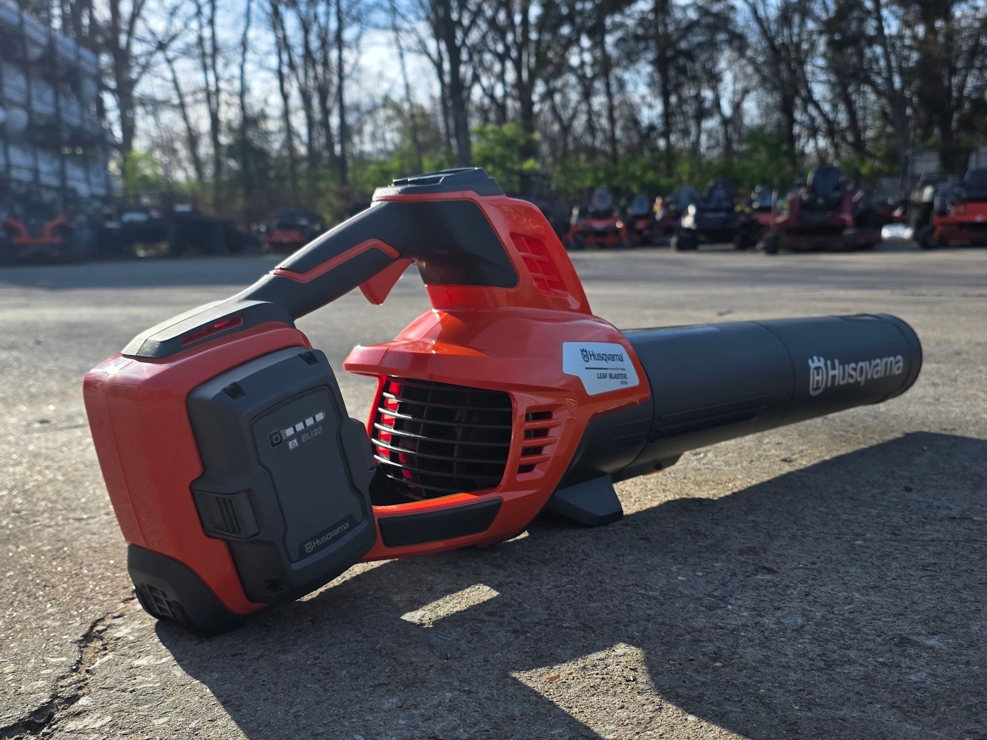 Husqvarna 350iB MAX Leaf Blaster™ Blower - Battery & Charger Included (Unboxed) - Image 7