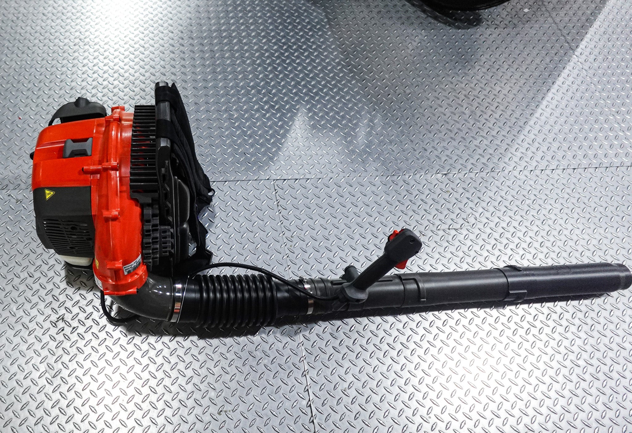 Husqvarna 360BT Backpack Leaf Blower X-Torx Engine (Unboxed) - Image 2