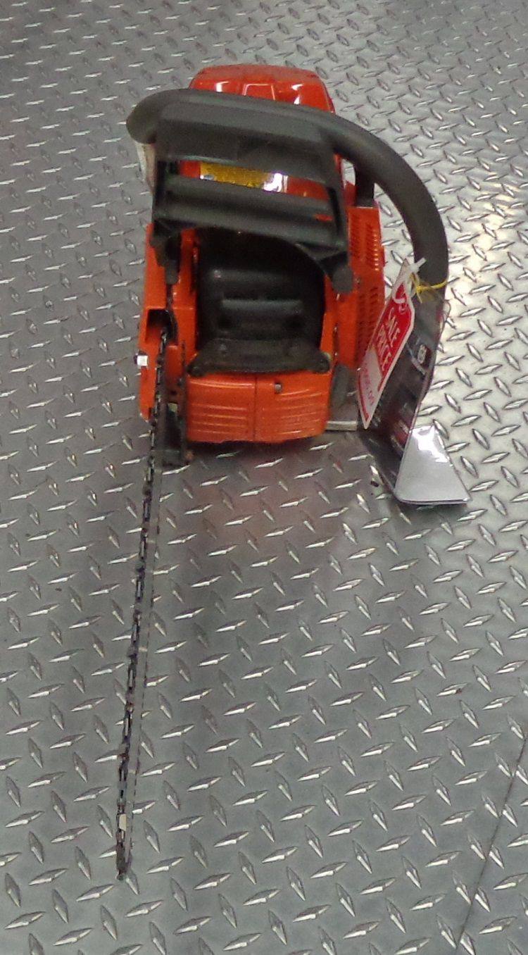 Husqvarna 365 24" Chainsaw 70.7cc .050 Ga. Commercial Grade (Unboxed) - Image 6