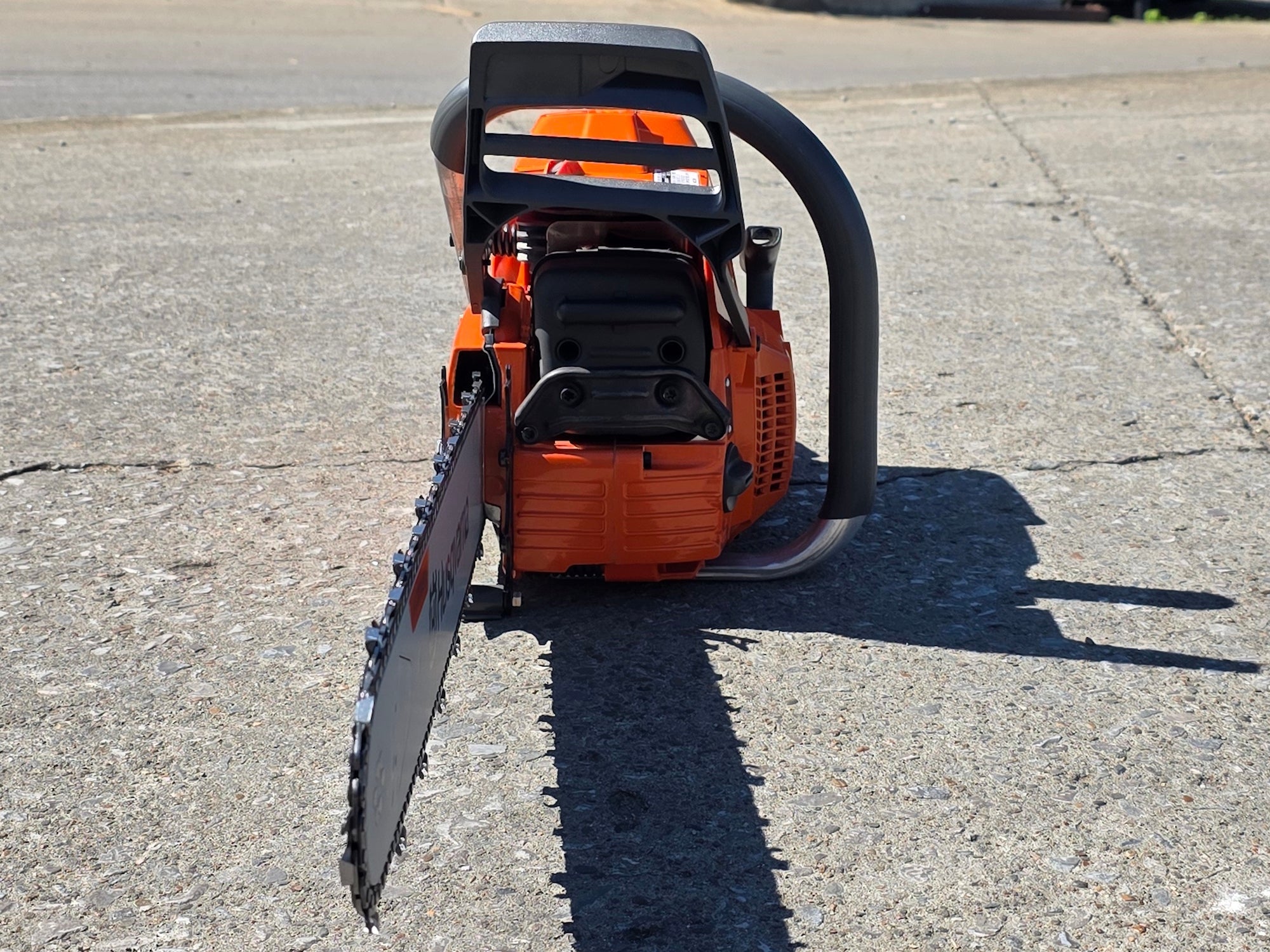 Husqvarna 372XP Gas Chainsaw 20" 3/8 Pitch .050 Gauge 70.7cc (Unboxed) - Image 9