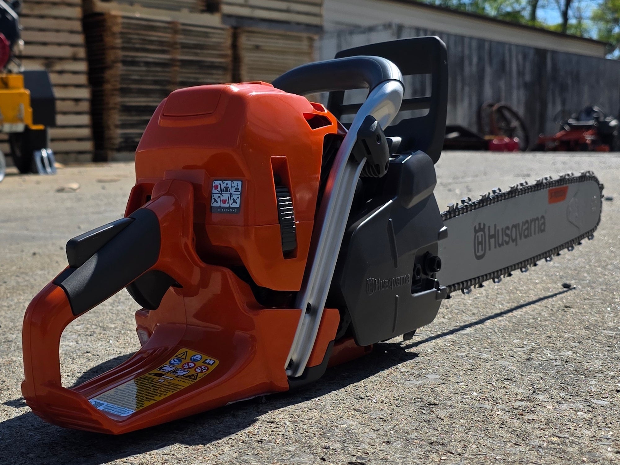 Husqvarna 555 20" Chainsaw Professional .050 Gauge 59.8cc X-Torq AutoTune Engine (Unboxed) - Image 5
