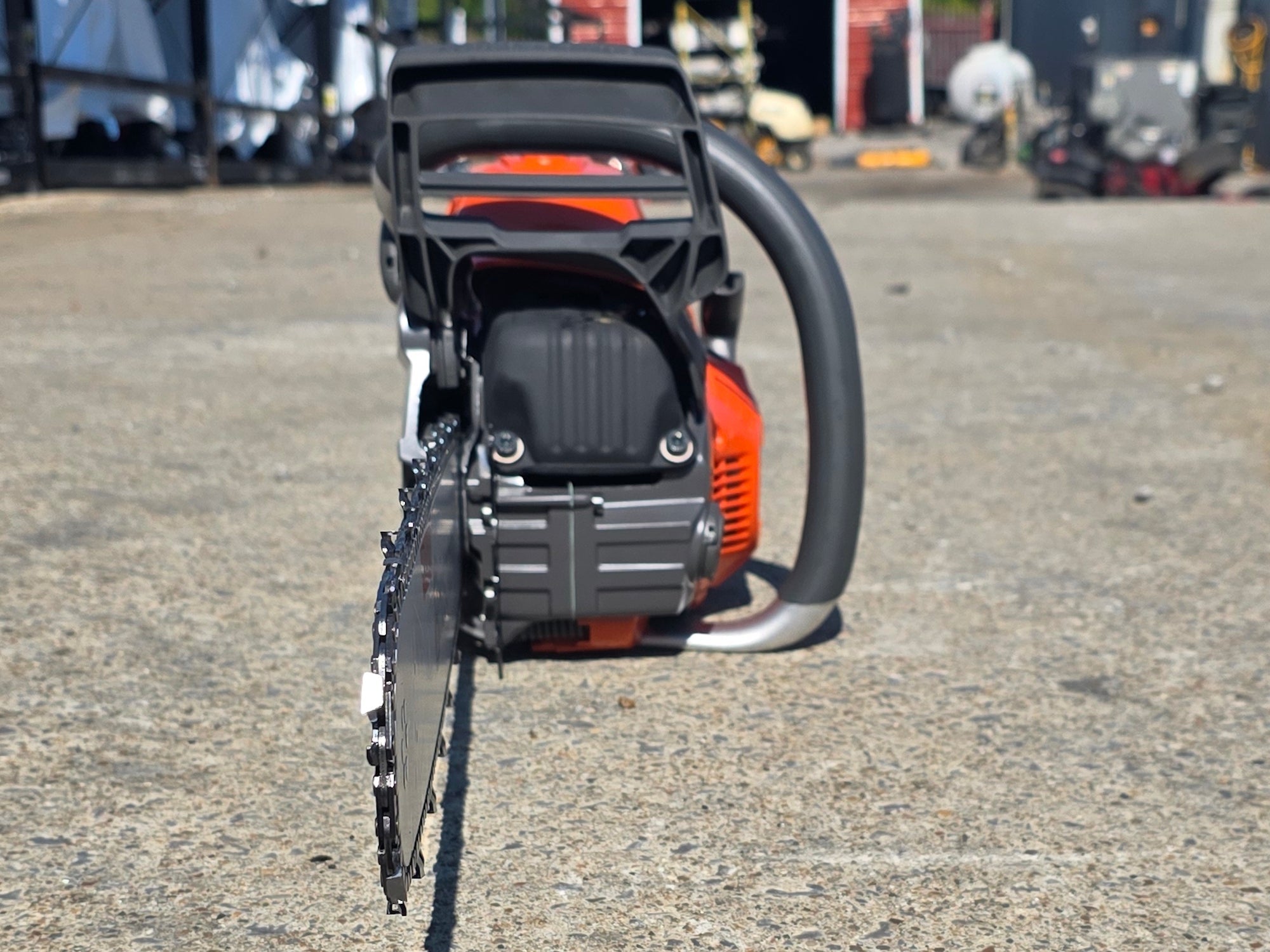 Husqvarna 555 20" Chainsaw Professional .050 Gauge 59.8cc X-Torq AutoTune Engine (Unboxed) - Image 8