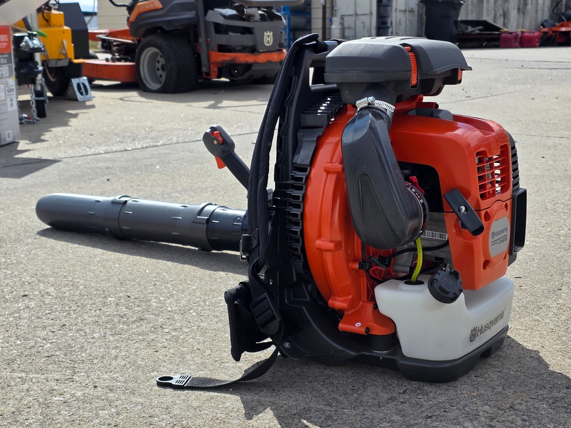 Husqvarna 570BTS Backpack Blower 65cc Tube Throttle 770CFM (Unboxed) - Image 5