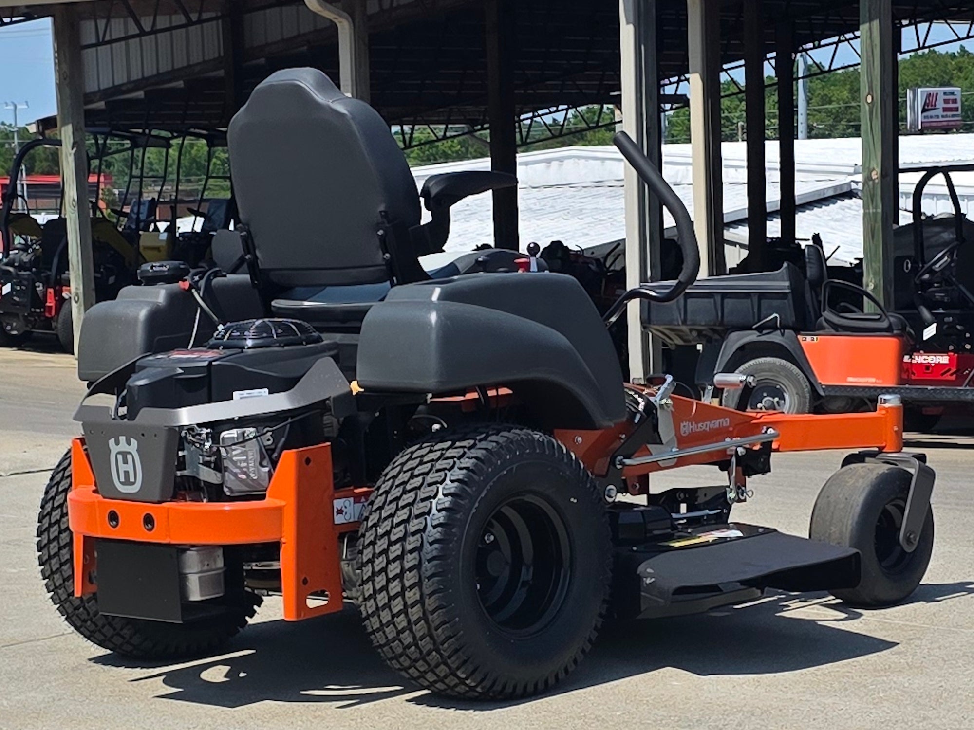 Husqvarna MZ48 48" Special Edition Zero-Turn Mower with 23-HP Kawasaki Engine (Scratch and Dent) - Image 5