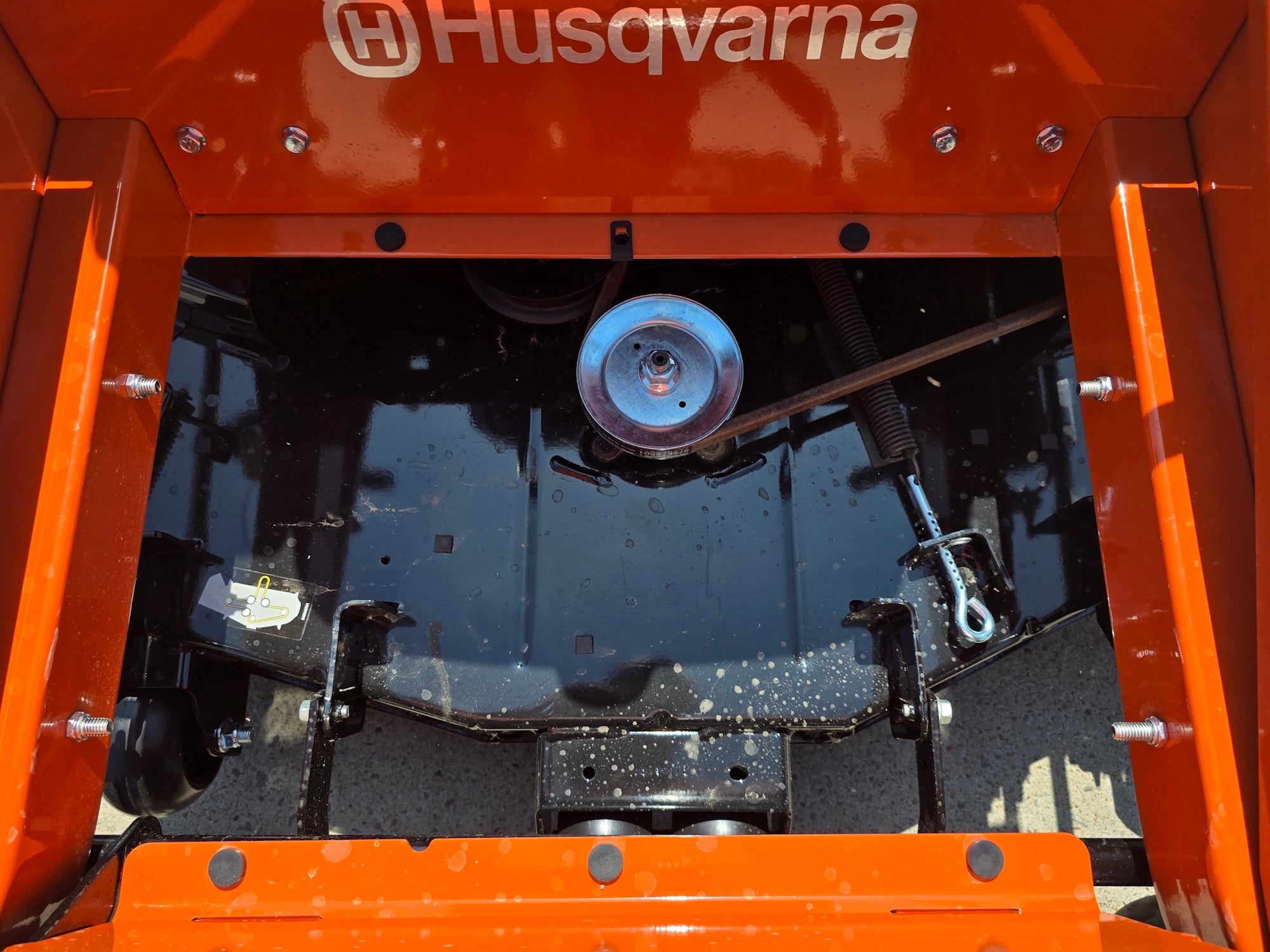 Husqvarna MZ48 48" Special Edition Zero-Turn Mower with 23-HP Kawasaki Engine (Scratch and Dent) - Image 9