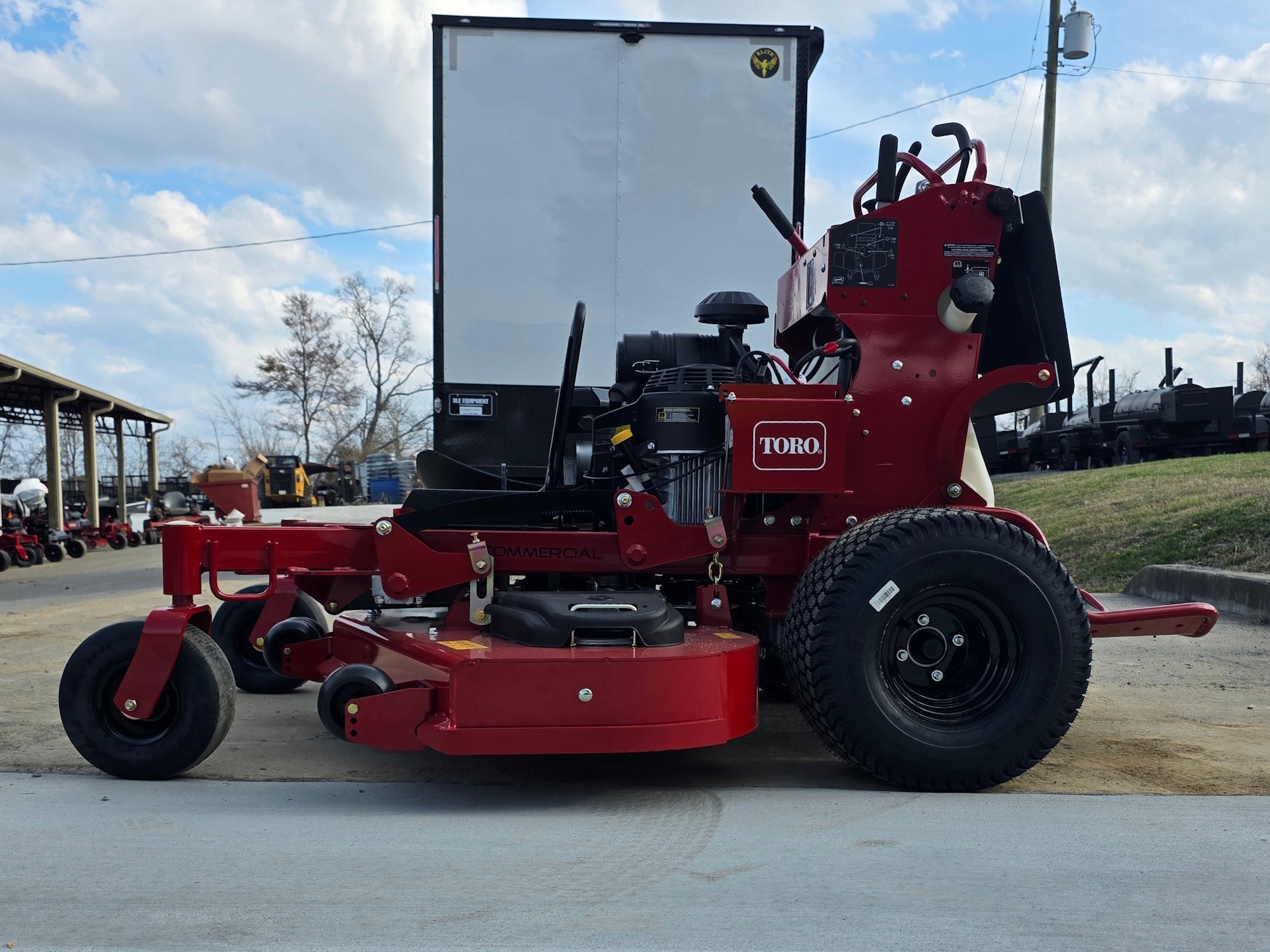 Toro 72509 GrandStand 60" Stand On Zero Turn Mower 23.5HP KAW - Image 4