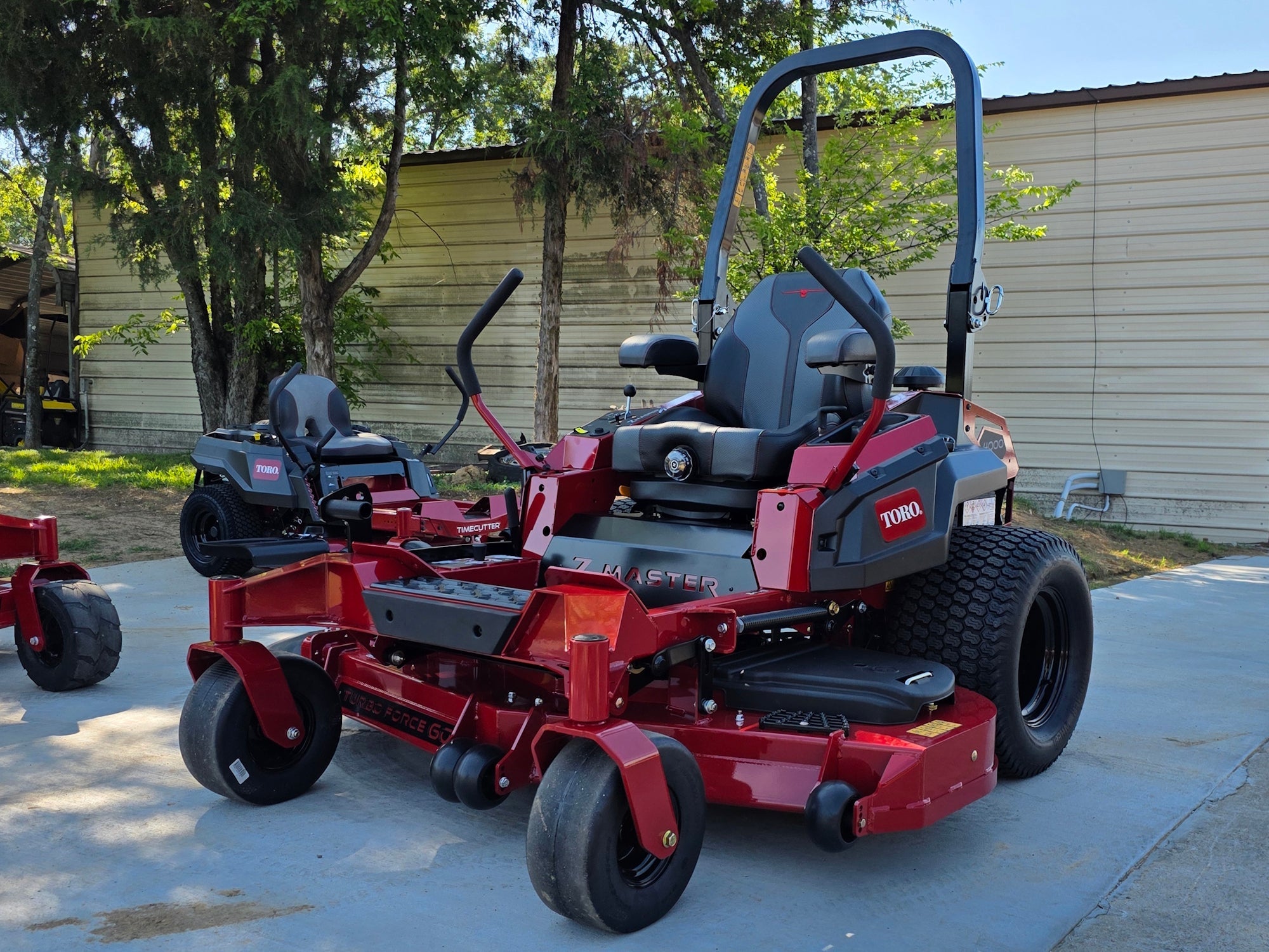 Toro 74016 60" ZMaster 4000 HDX Pro Zero Turn Mower 31HP KAW (Summer Sales Event) - Image 4